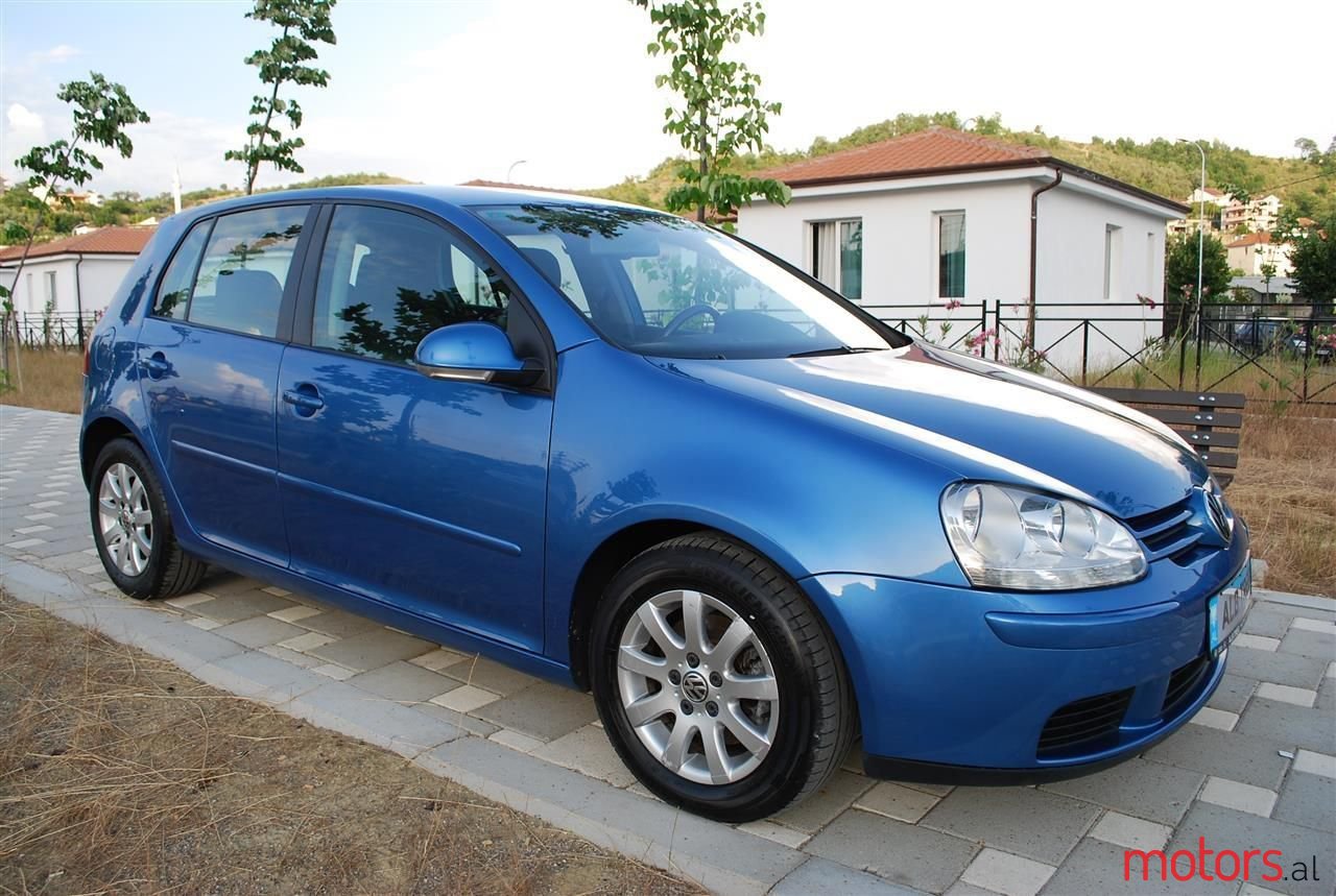 2005' Volkswagen Golf photo #1