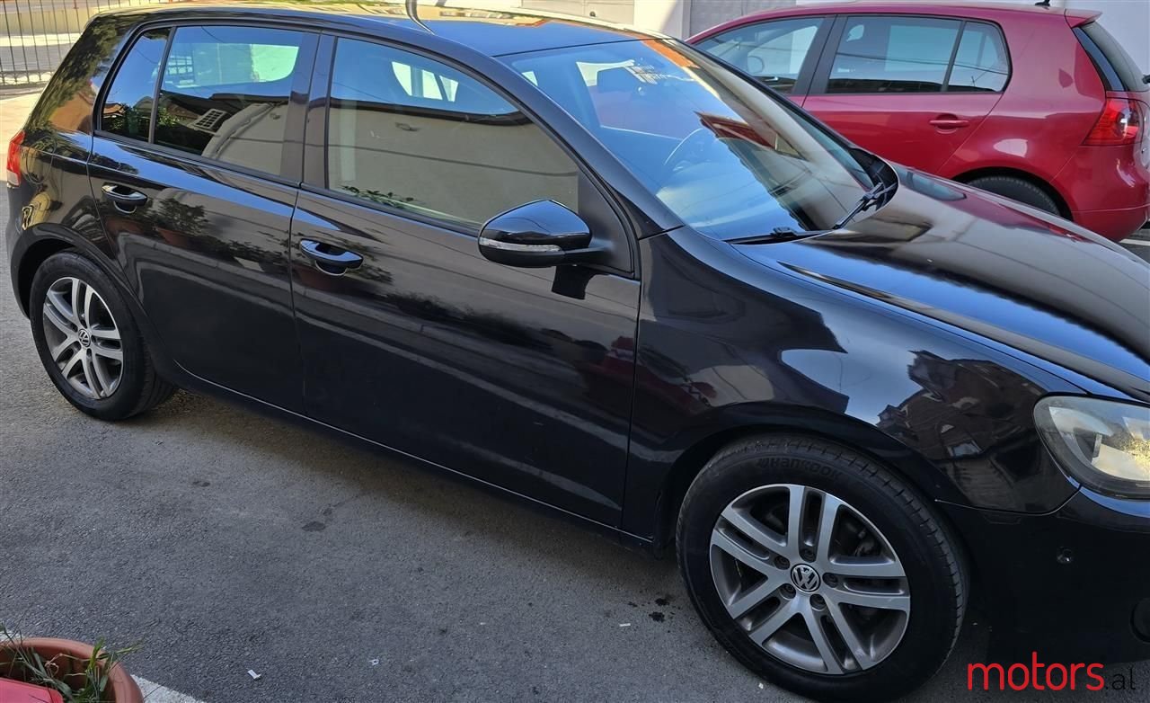 2010' Volkswagen Golf photo #3