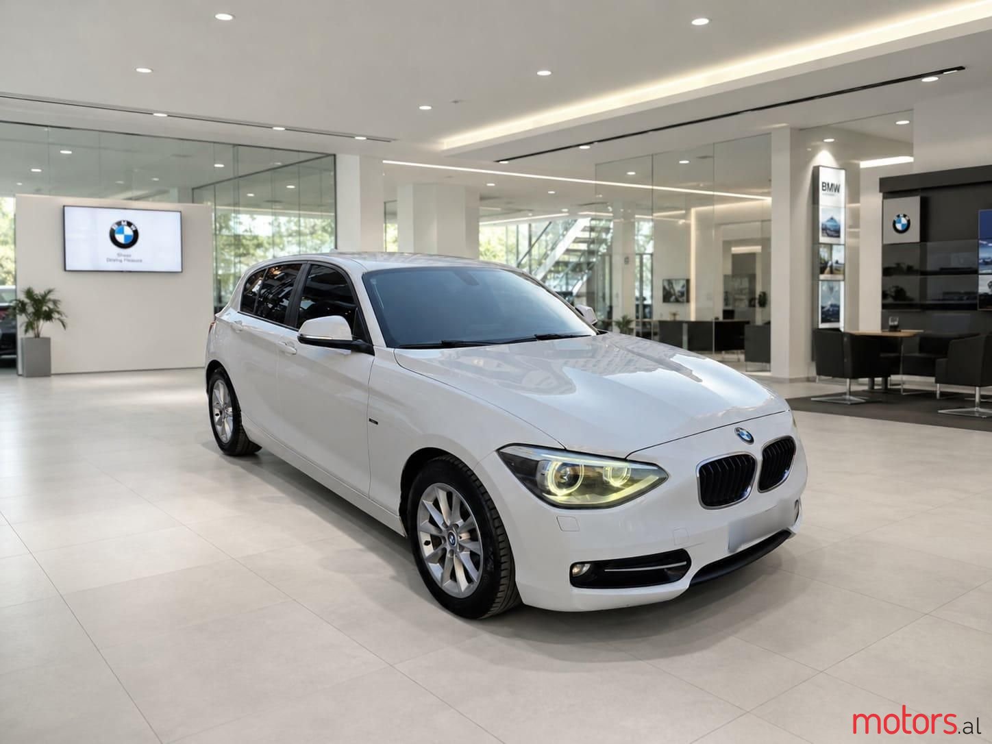2012' BMW 120 photo #1