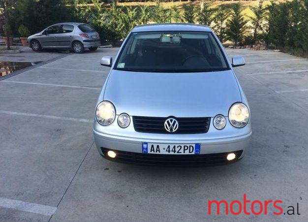 2002' Volkswagen Polo photo #2