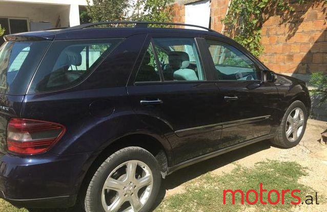 2007' Mercedes-Benz ML-Class photo #1