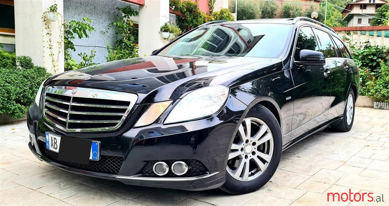 2010' Mercedes-Benz E 200 photo #2