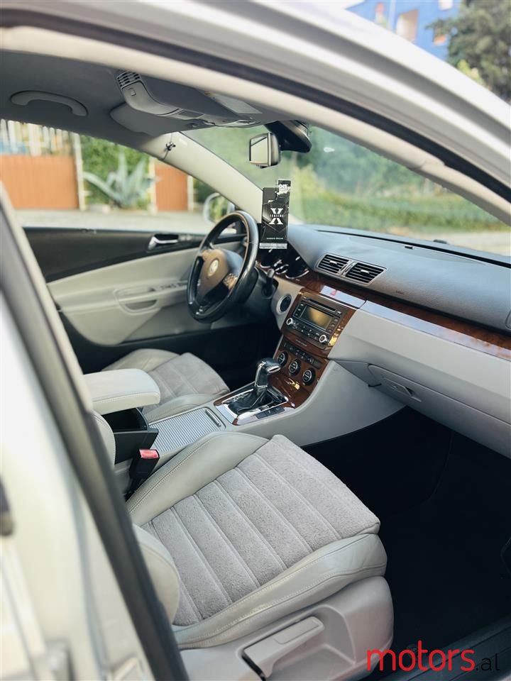 2006' Volkswagen Passat photo #5