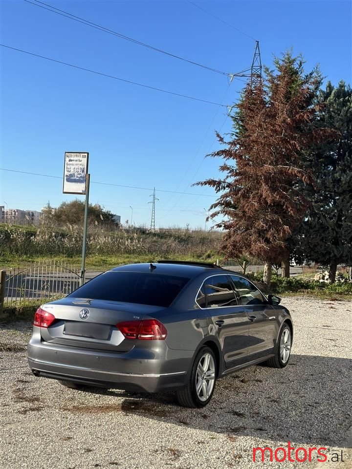 2013' Volkswagen Passat photo #6