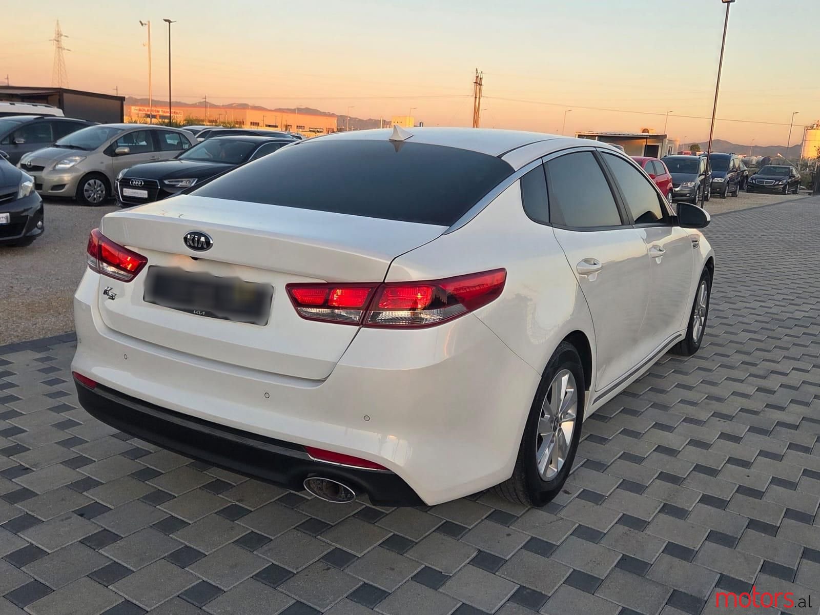 2016' Kia K5 photo #3
