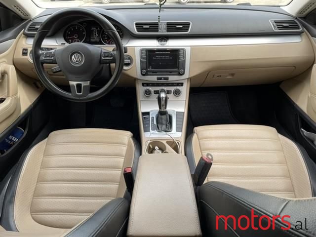 2013' Volkswagen Passat photo #4