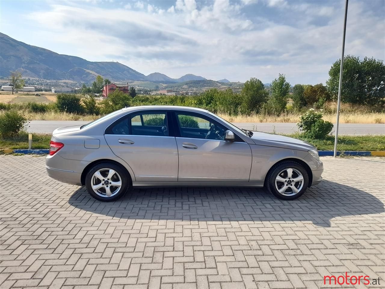 2007' Mercedes-Benz C 180 photo #2