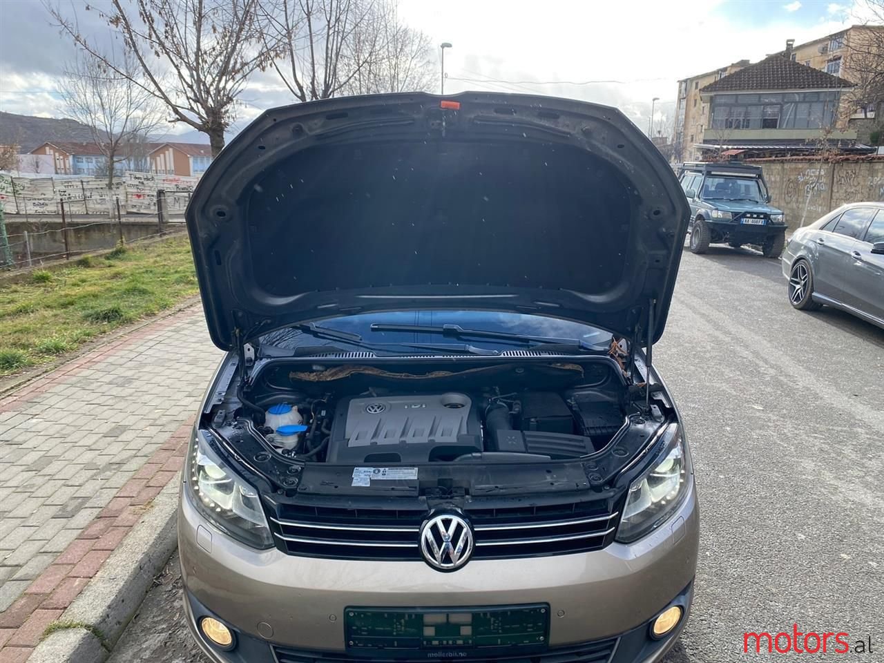 2012' Volkswagen Touran photo #4