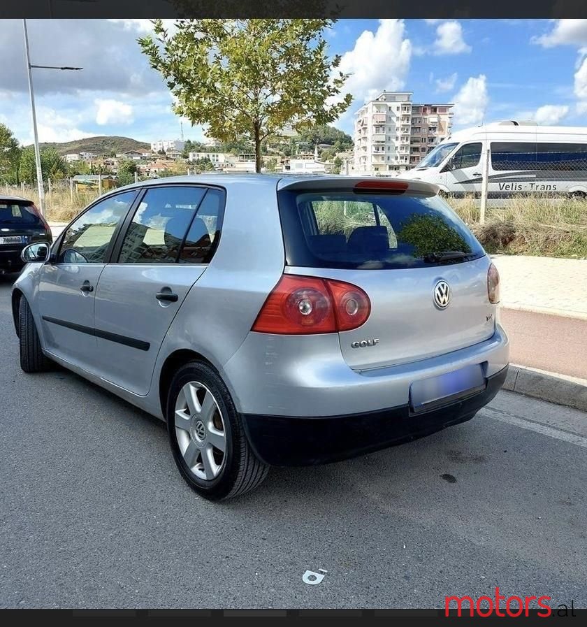 2005' Volkswagen Golf photo #5