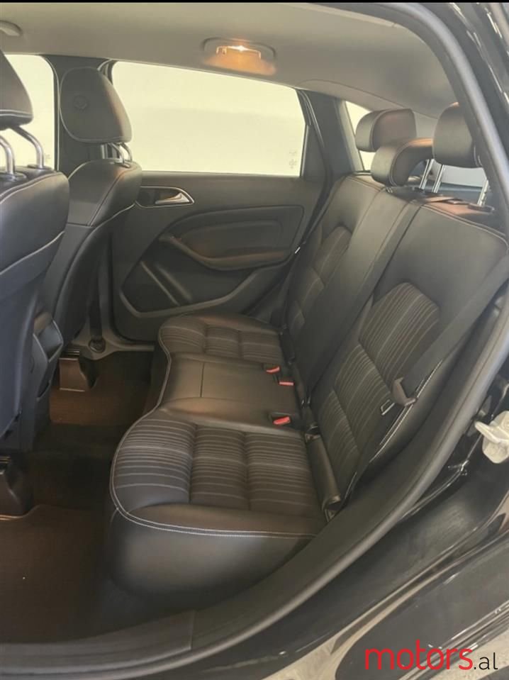 2015' Mercedes-Benz B 200 photo #3