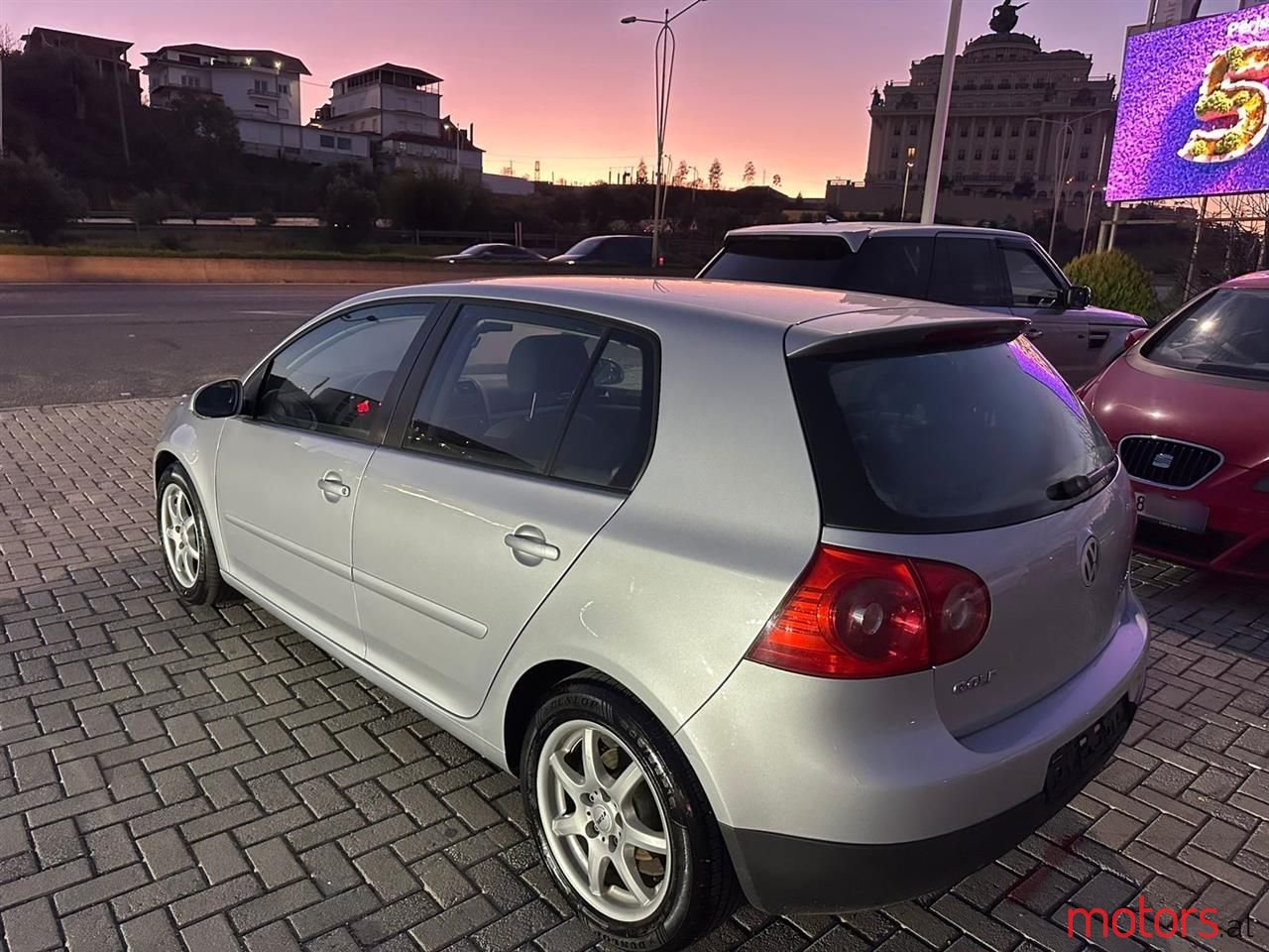 2006' Volkswagen Golf photo #3