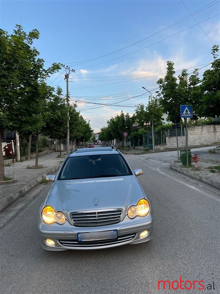 2005' Mercedes-Benz C 230 photo #2