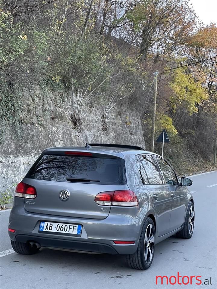 2012' Volkswagen Golf photo #5