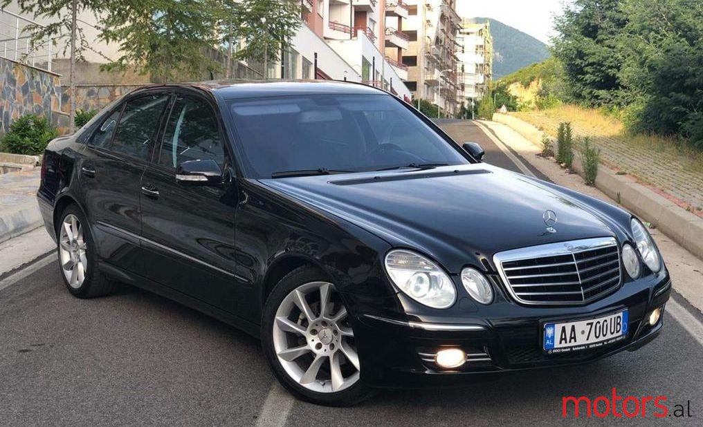 2007' Mercedes-Benz E 220 photo #2