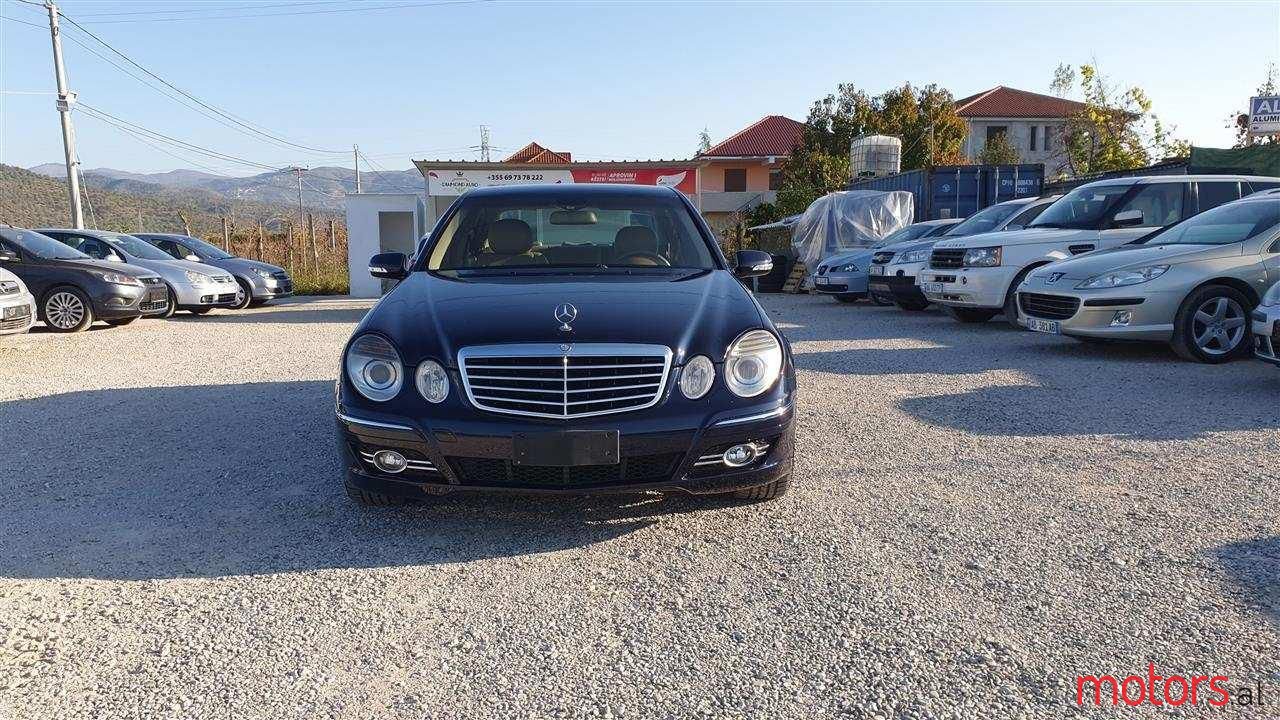 2009' Mercedes-Benz E 220 photo #3