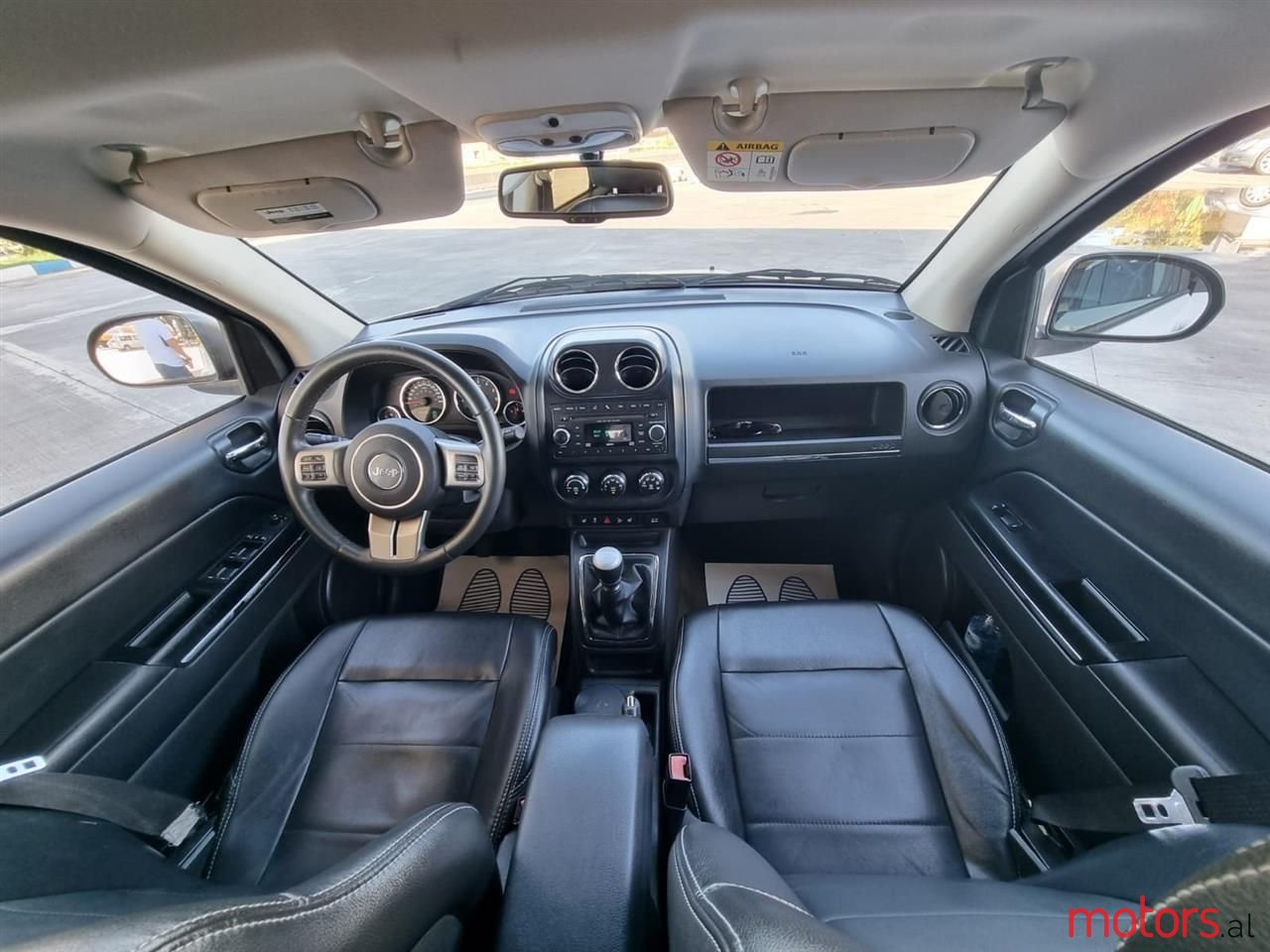 2013' Jeep Compass photo #4