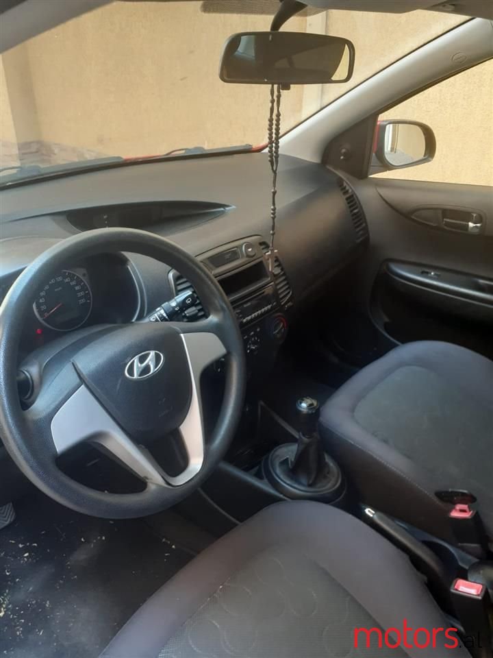 2009' Hyundai H 200 photo #3