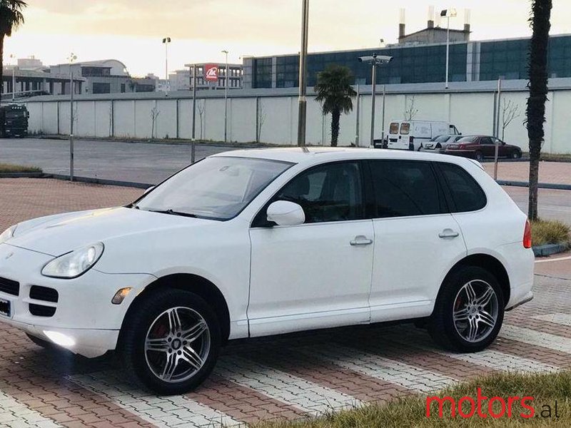 2003' Porsche Cayenne photo #1