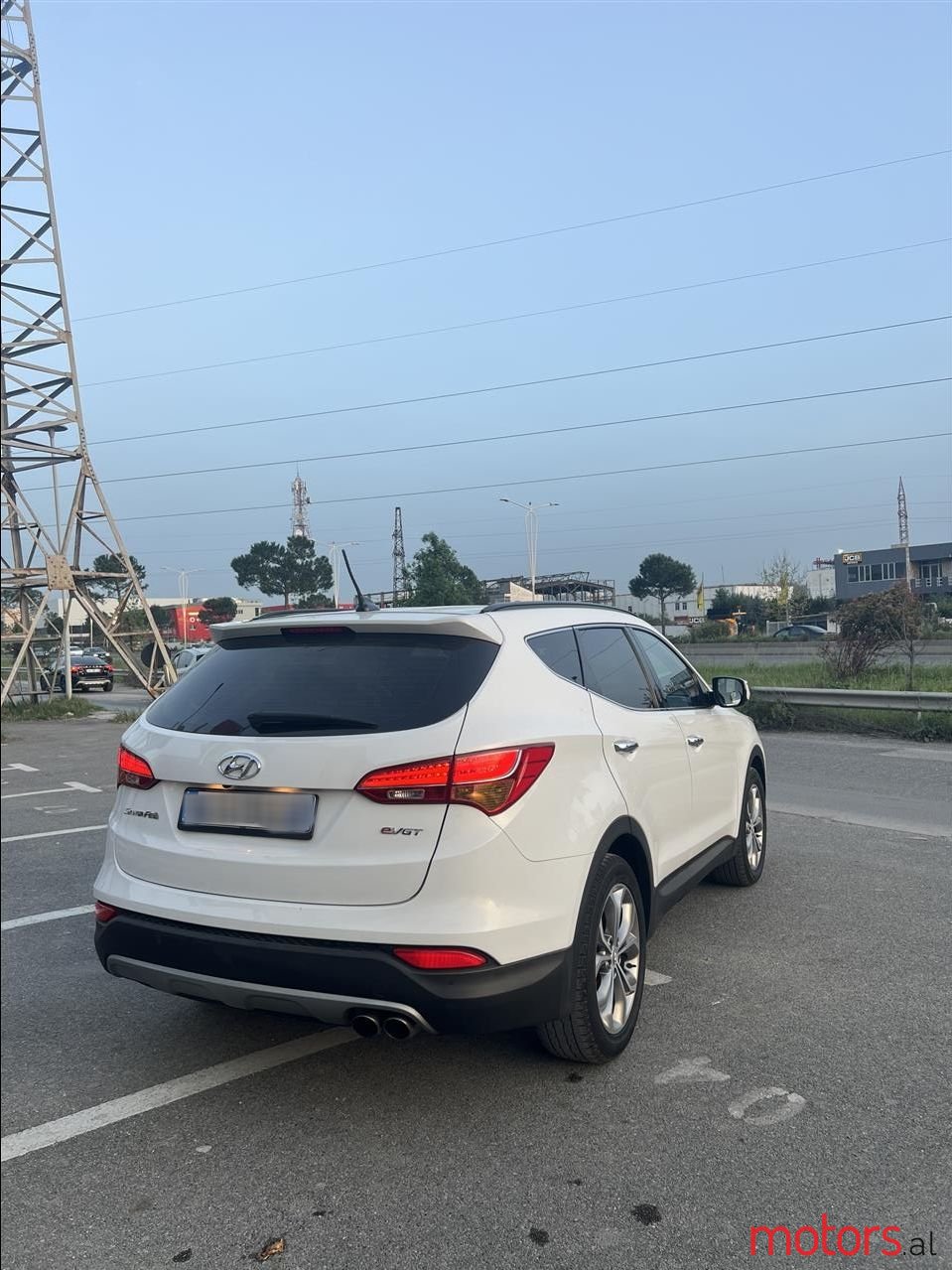 2013' Hyundai Santa Fe photo #3