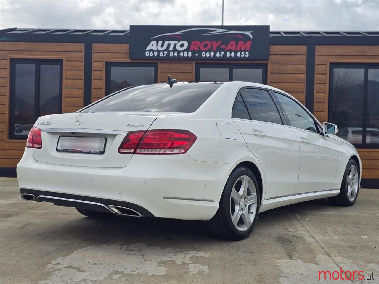 2014' Mercedes-Benz E 250 photo #3