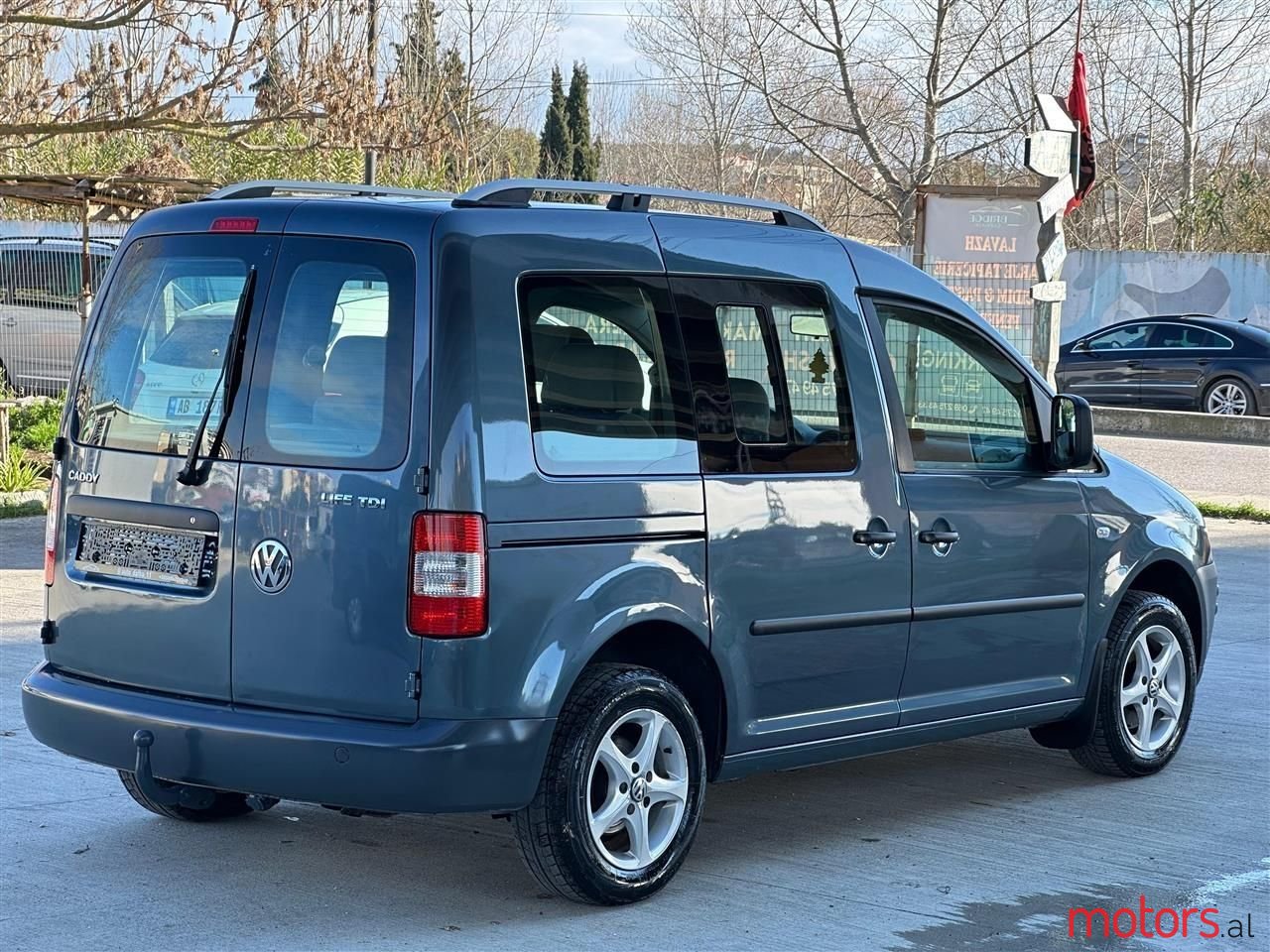 2007' Volkswagen Caddy photo #5