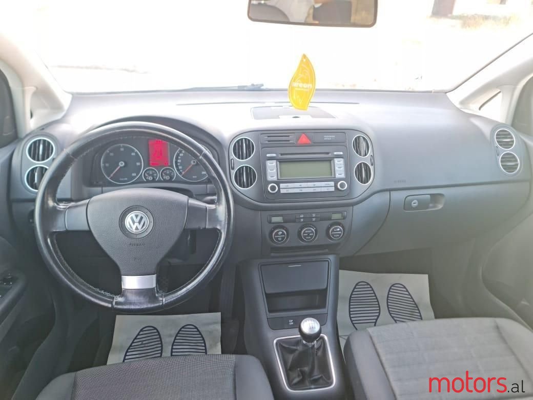 2007' Volkswagen Golf Plus photo #6