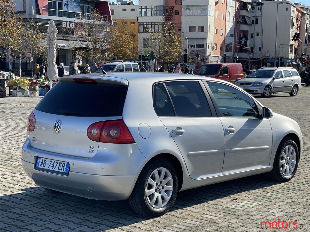 2007' Volkswagen Golf photo #5