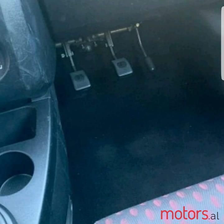 2007' Ford Fiesta photo #4