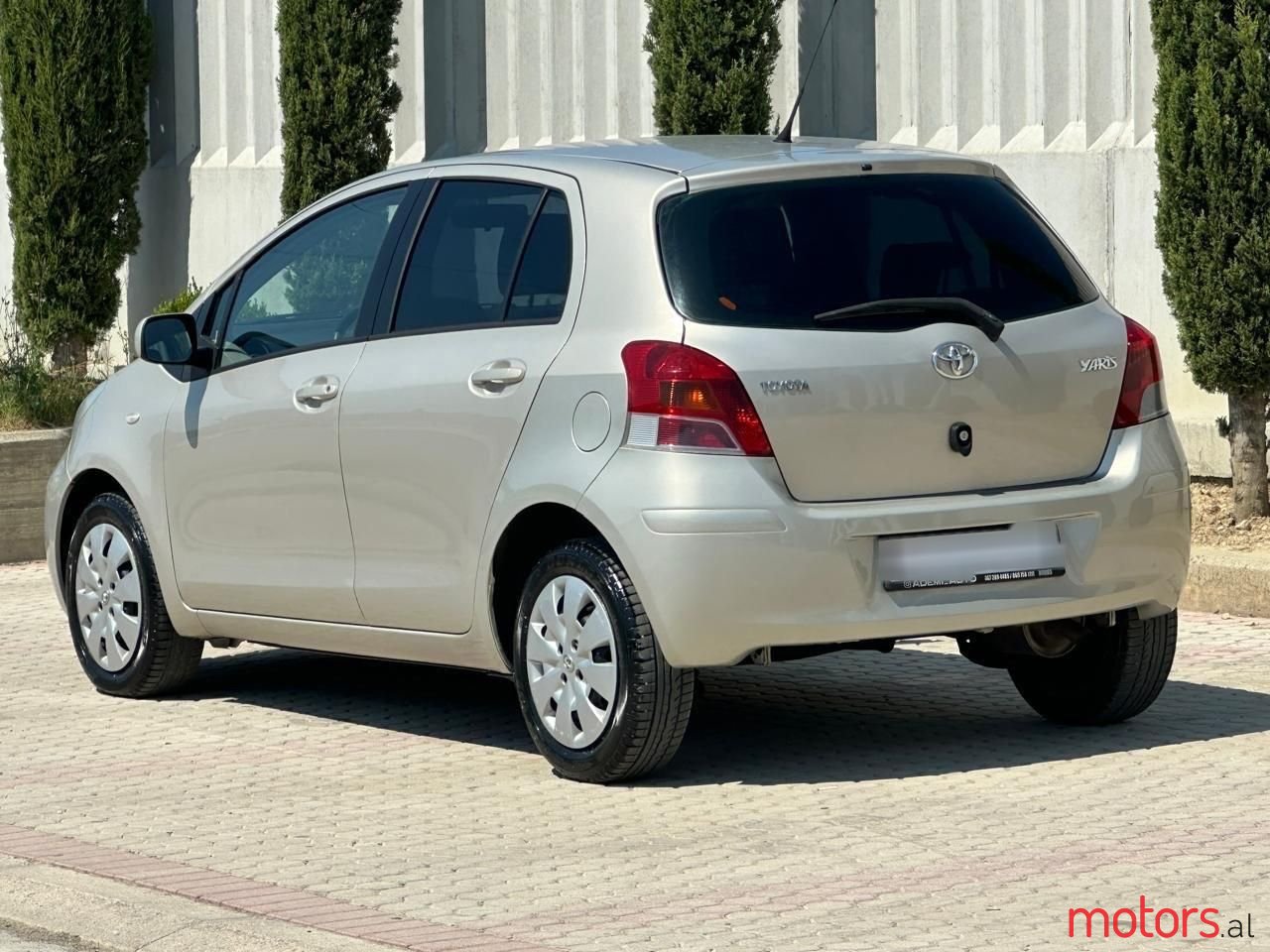 2009' Toyota Yaris photo #4