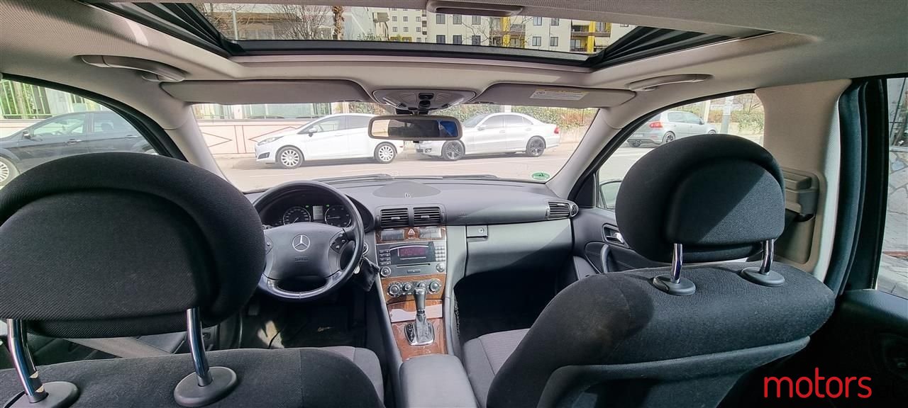 2005' Mercedes-Benz C 200 photo #2