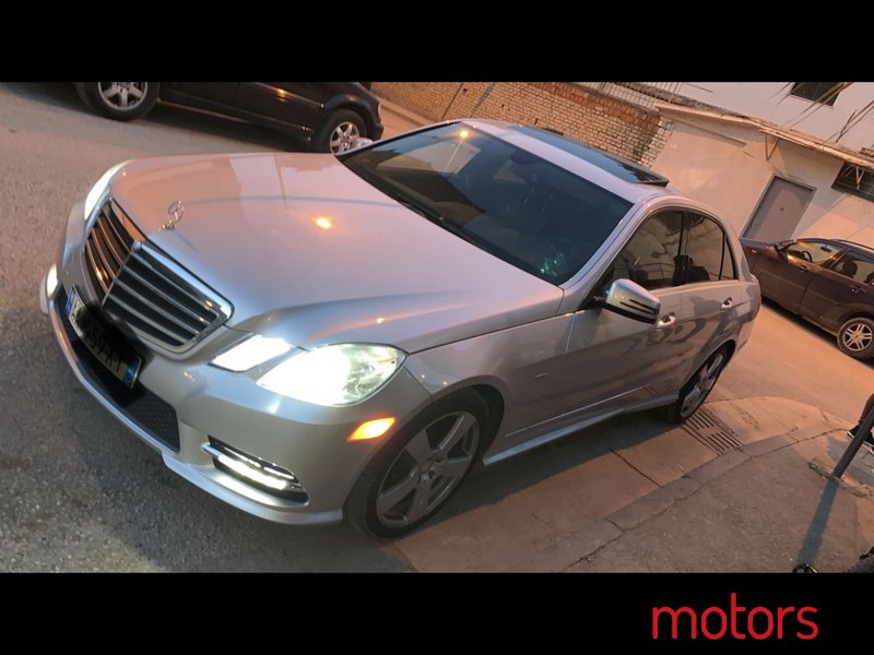 2011' Mercedes-Benz E-Class AMG Look photo #5