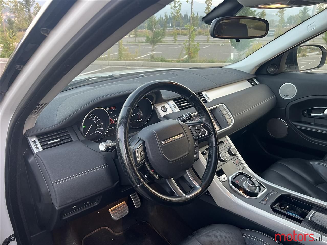 2013' Land Rover Range Rover Evoque photo #5