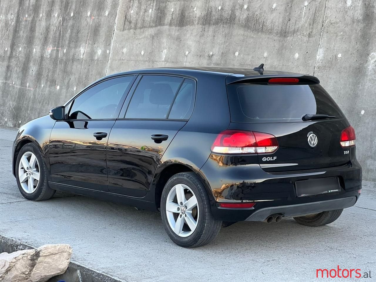 2012' Volkswagen Golf photo #6