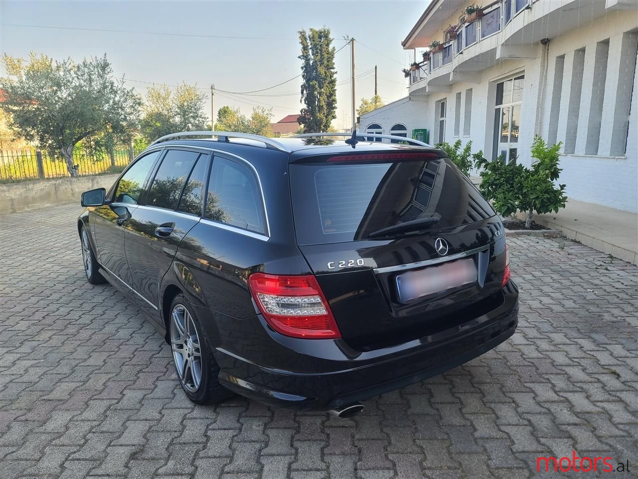 2009' Mercedes-Benz 220 photo #2