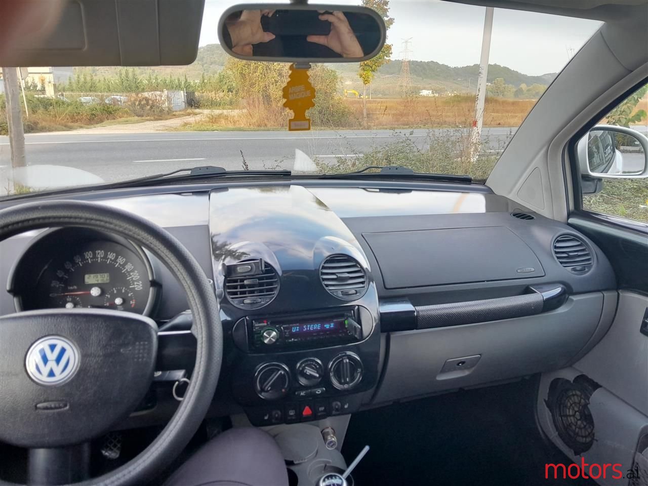 2001' Volkswagen Beetle photo #5