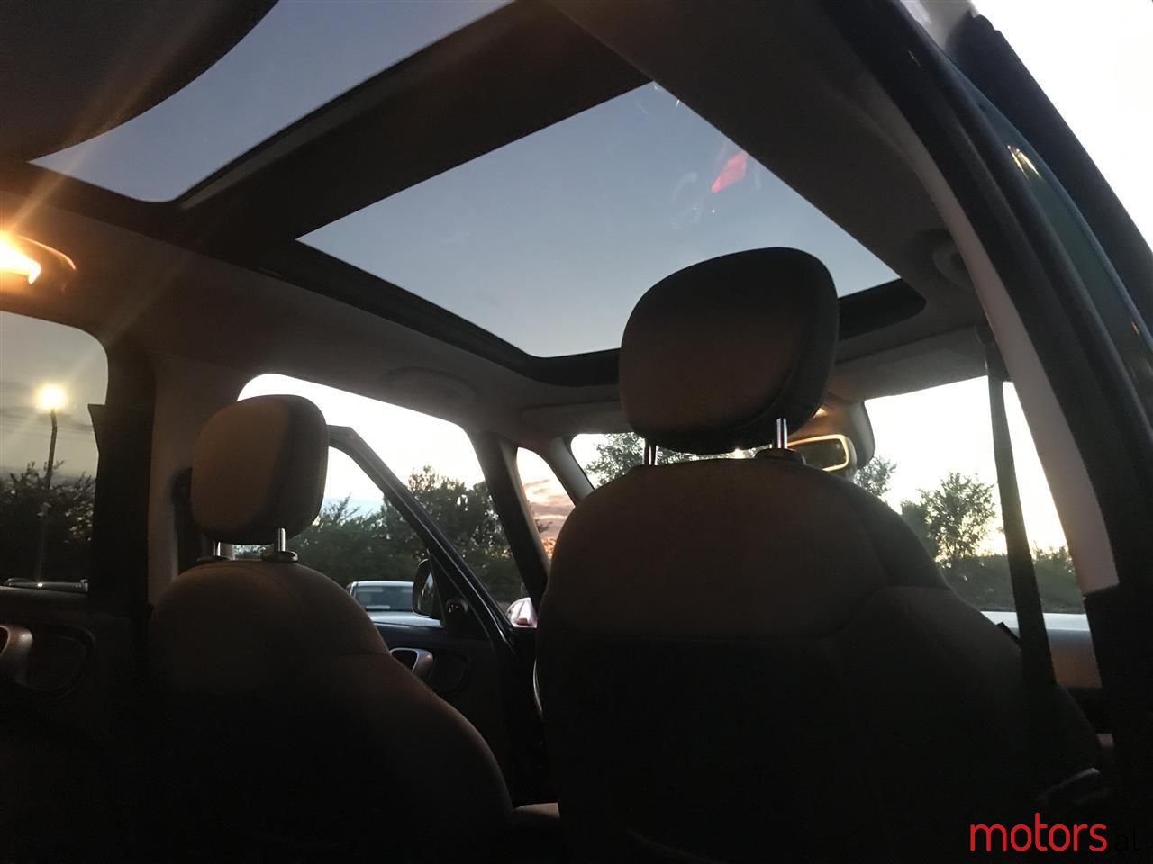 2014' Fiat 500L photo #6