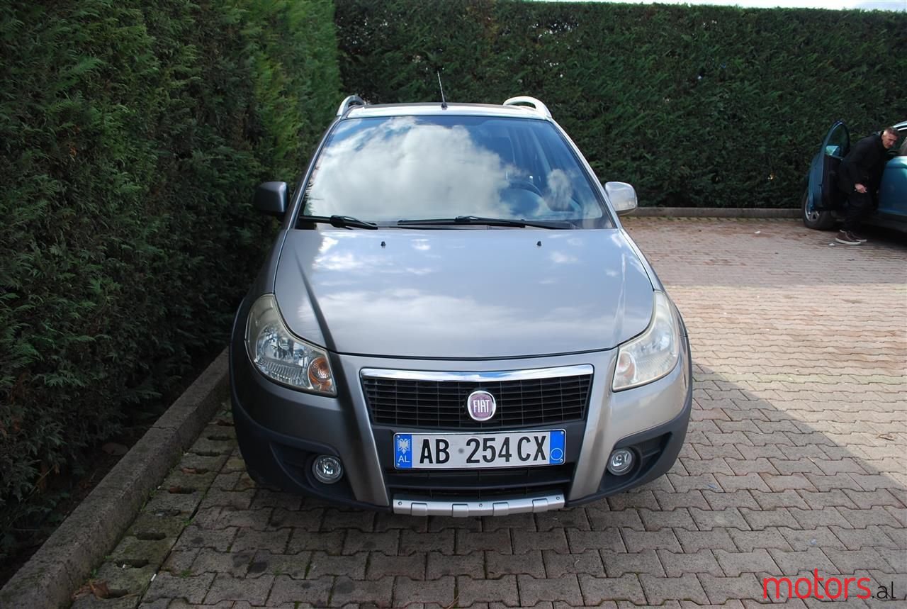 2009' Fiat Sedici photo #1
