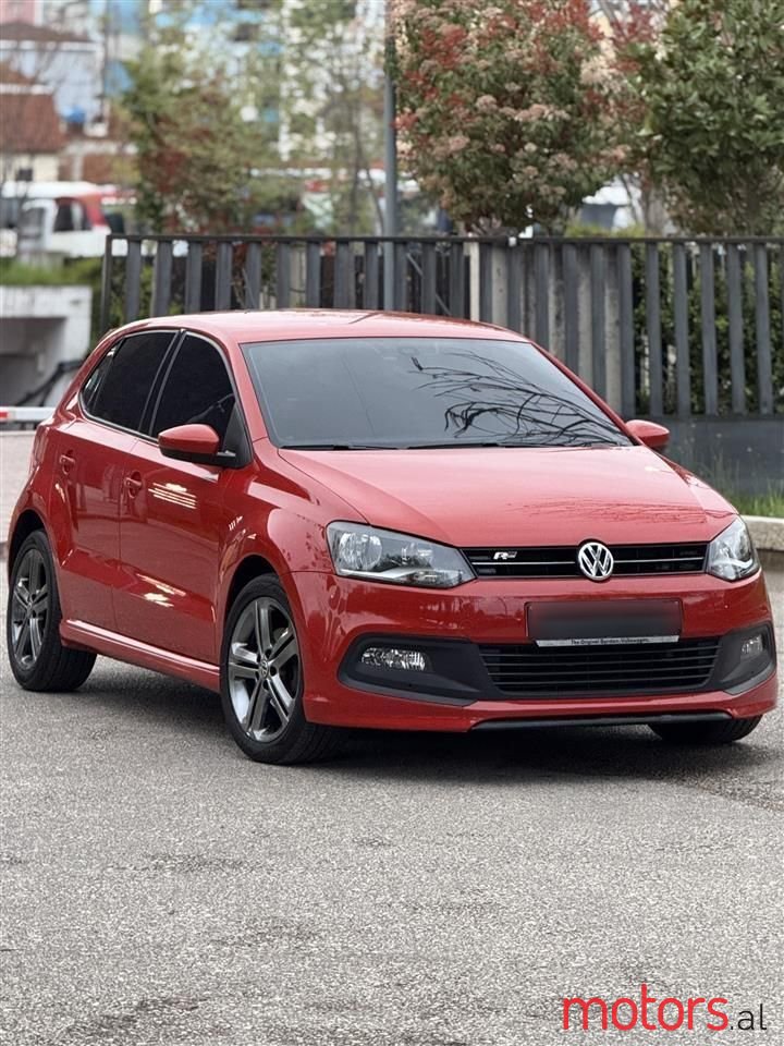 2014' Volkswagen Polo photo #5