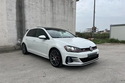 2016' Volkswagen Golf