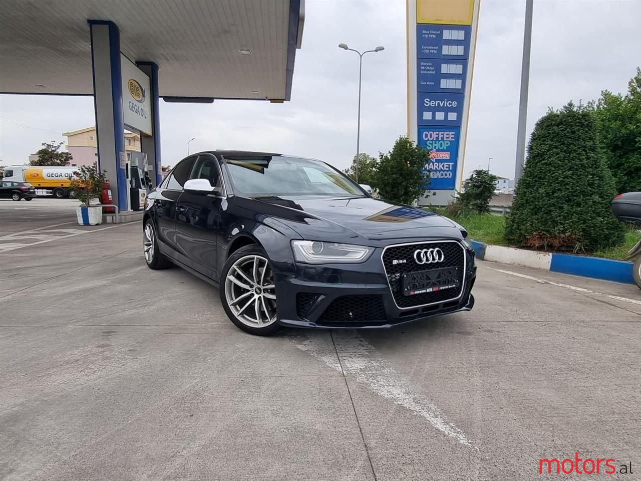 2013' Audi A4 photo #1