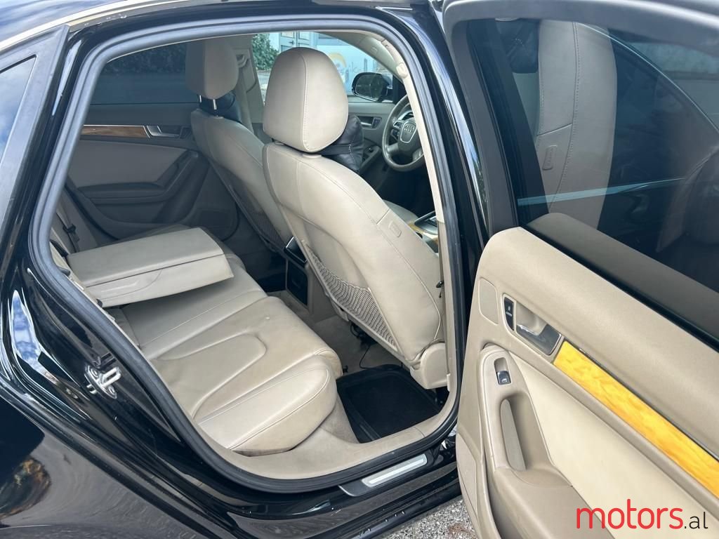 2010' Audi A4 photo #5