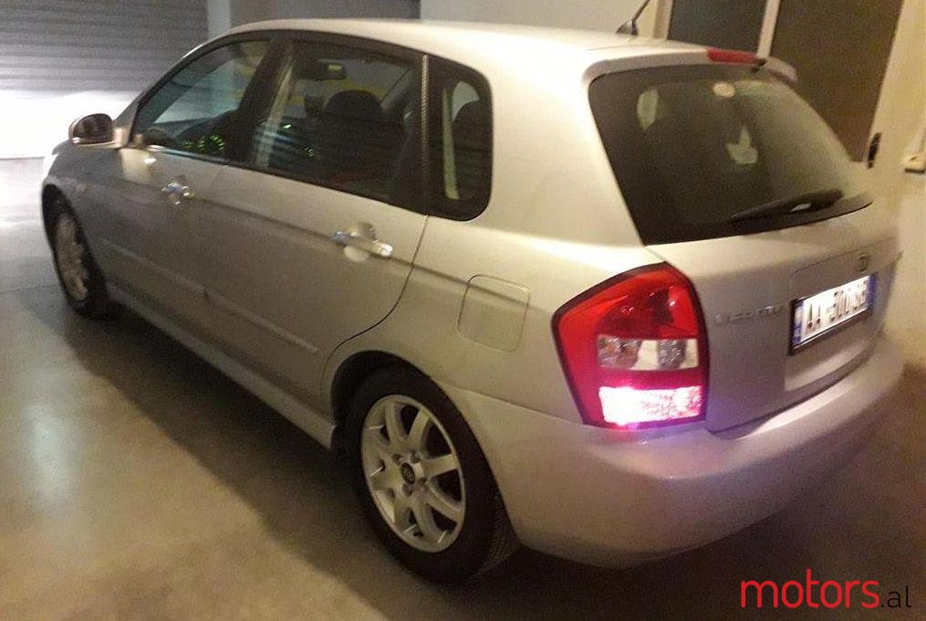 2005' Kia Cerato photo #1