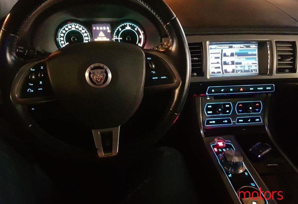 2012' Jaguar XF photo #1
