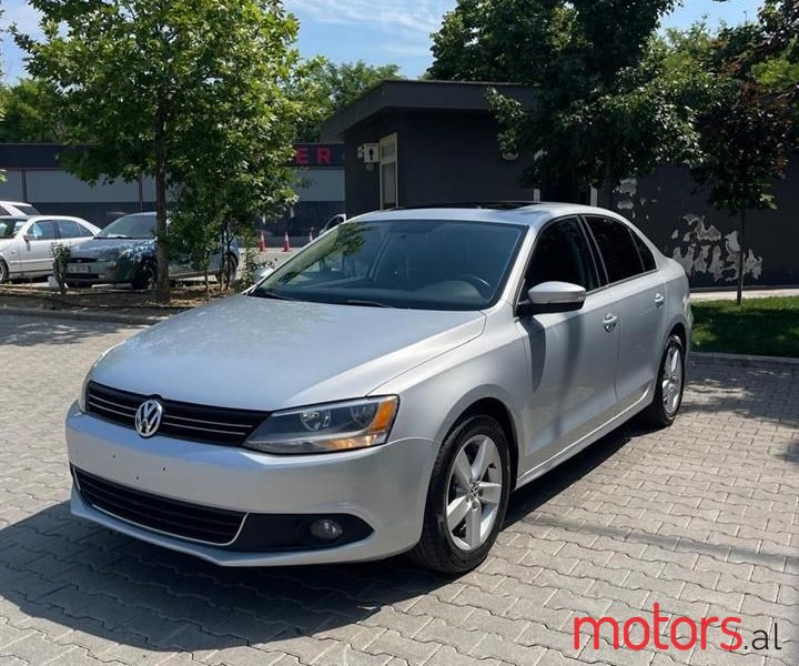 2012' Volkswagen Jetta photo #1