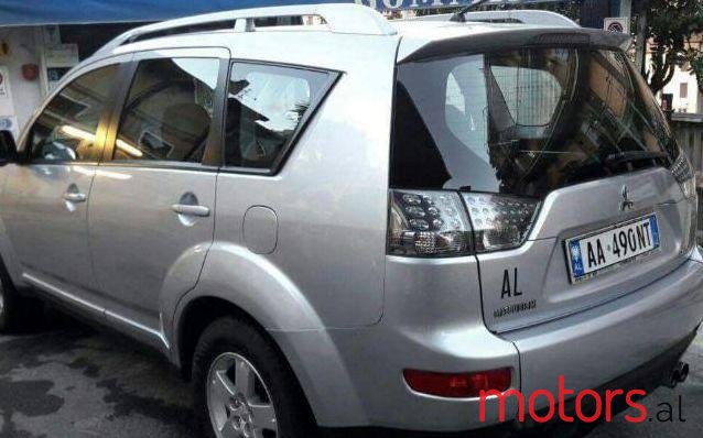 2008' Mitsubishi Outlander photo #1