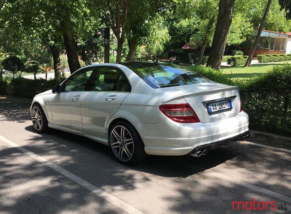 2011' Mercedes-Benz C 300 photo #1