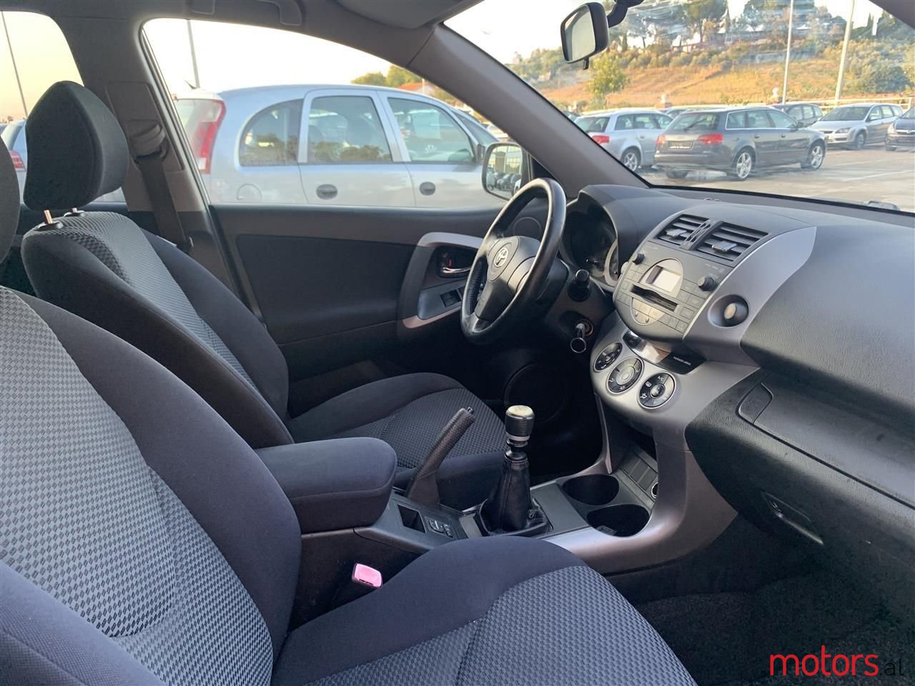 2008' Toyota RAV4 photo #4