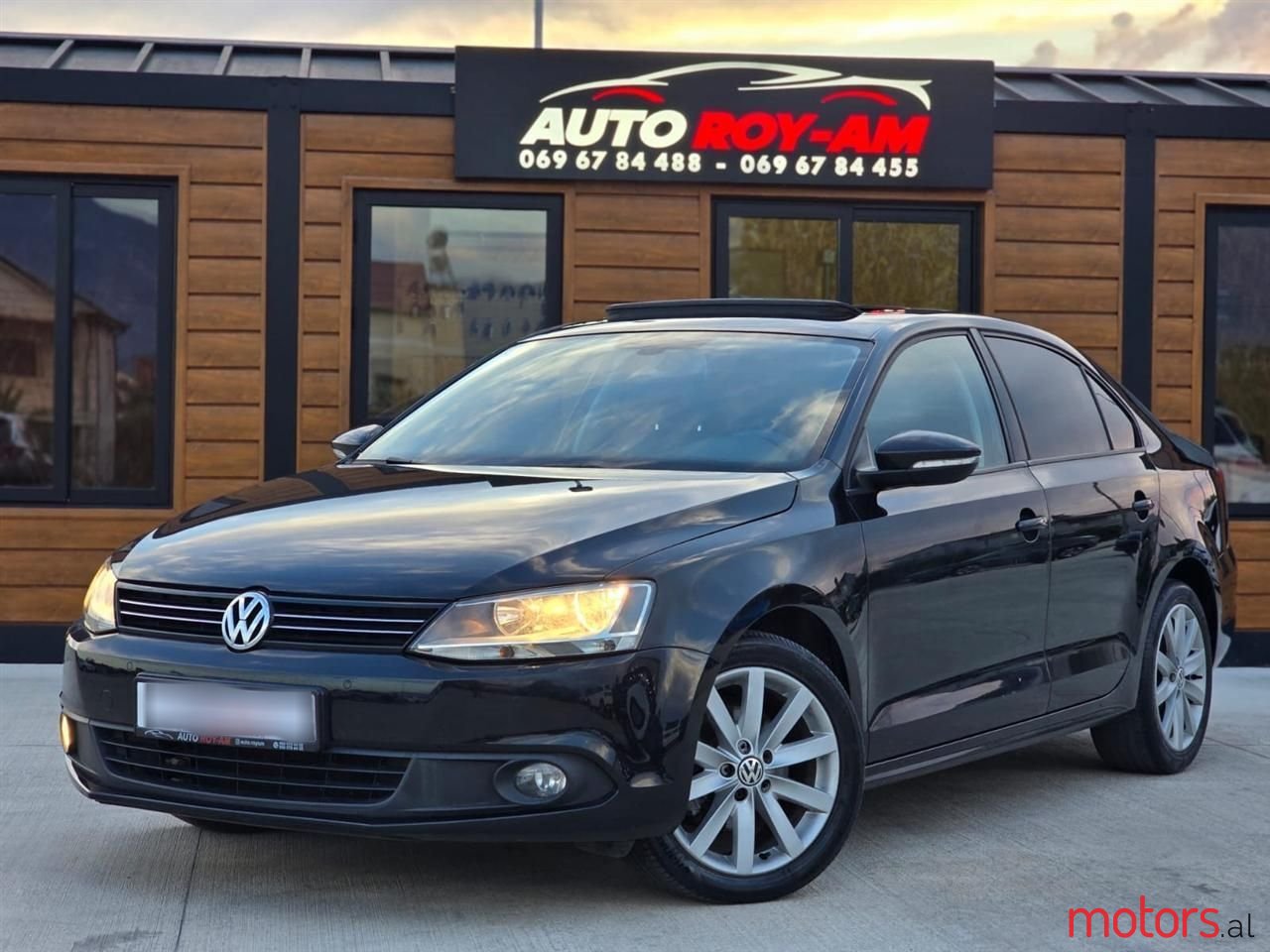 2013' Volkswagen Jetta photo #2