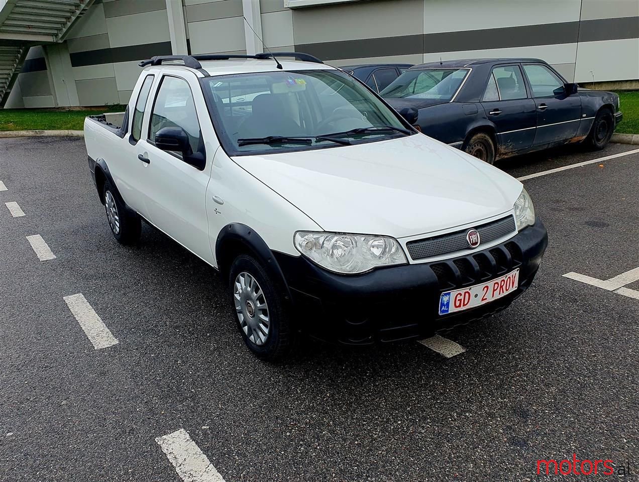 2013' Fiat Strada photo #2