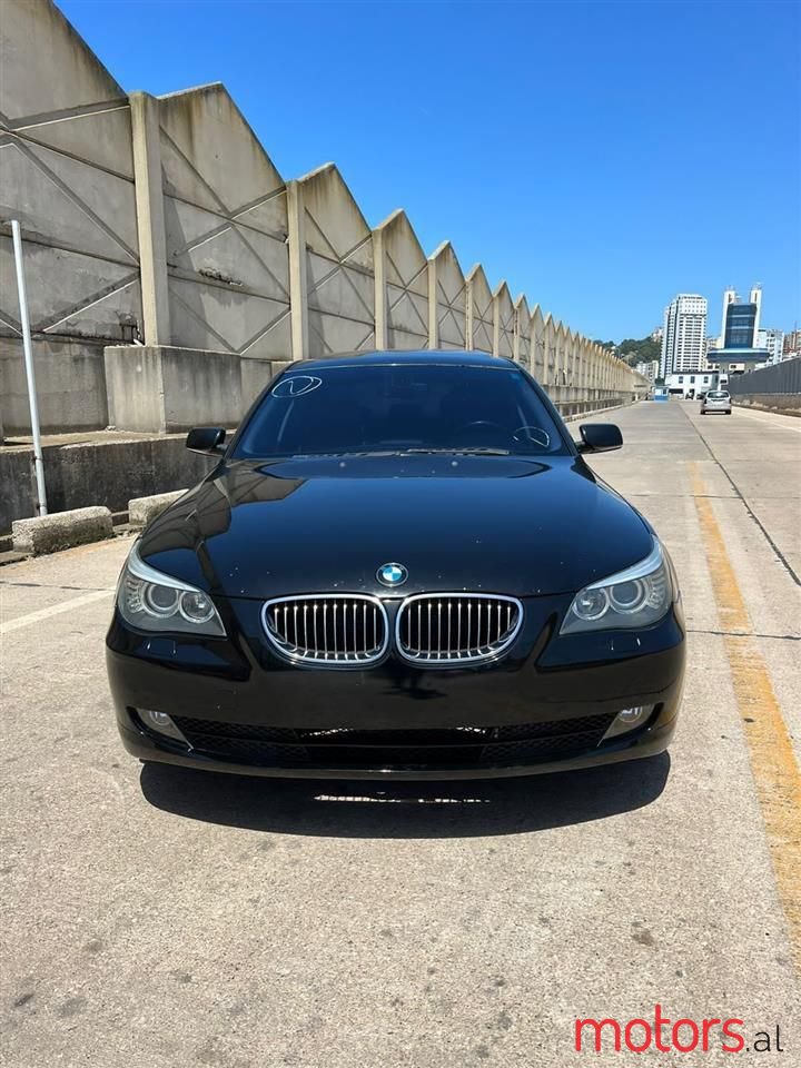 2008' BMW 528 photo #1